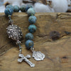 Rosario con coronilla turquesa